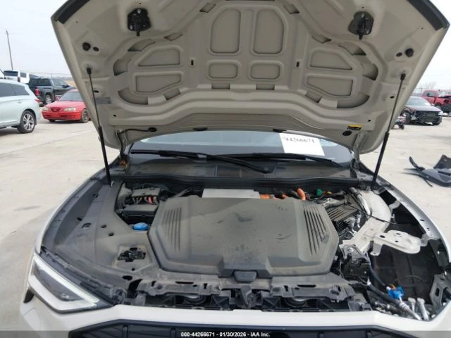 Audi E-Tron PREMIUM QUATTRO, снимка 17 - Автомобили и джипове - 53723830