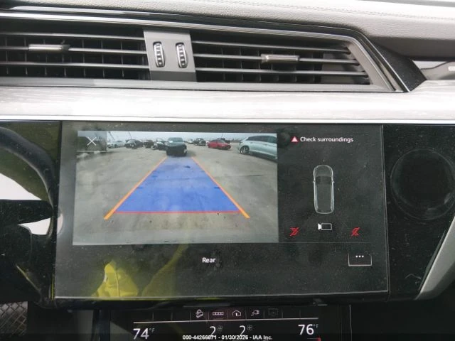 Audi E-Tron PREMIUM QUATTRO, снимка 14 - Автомобили и джипове - 53723830