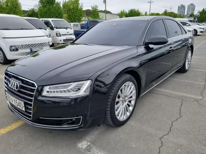 Audi A8 3.0 TFSI Quattro - САМО 30% АВАНС, снимка 2 - Автомобили и джипове - 56219523