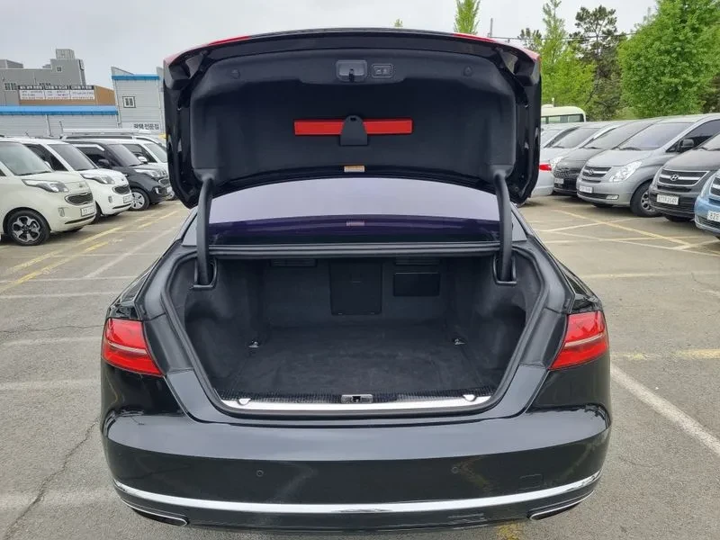 Audi A8 3.0 TFSI Quattro - САМО 30% АВАНС, снимка 10 - Автомобили и джипове - 56219523