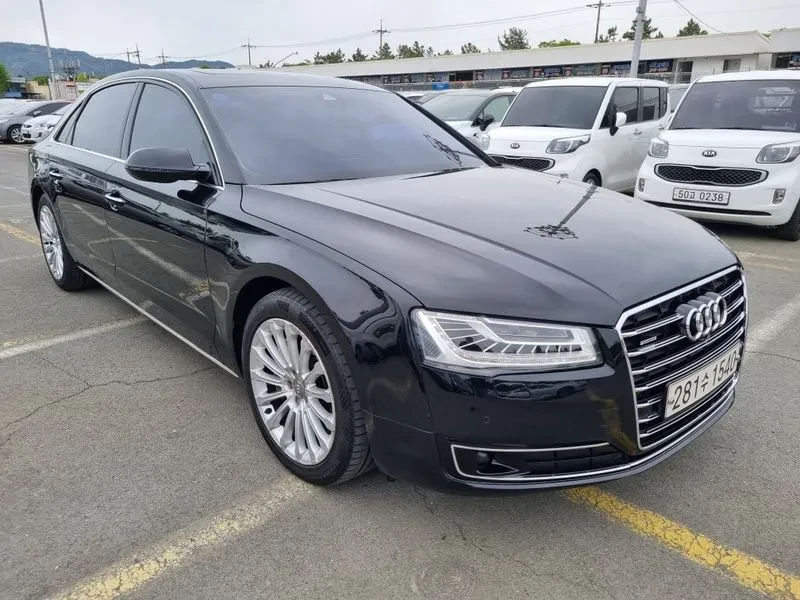 Audi A8 3.0 TFSI Quattro - САМО 30% АВАНС, снимка 3 - Автомобили и джипове - 56219523