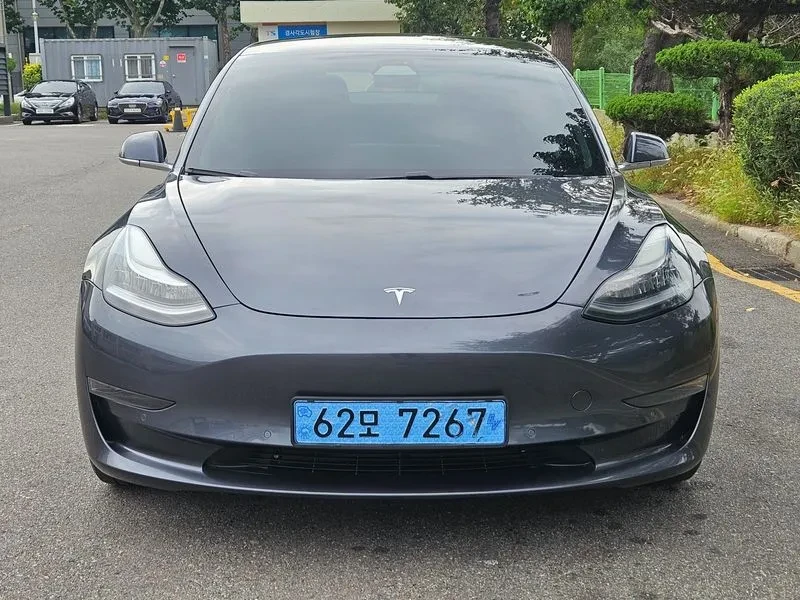 Tesla Model 3 Standard Range Plus Rwd