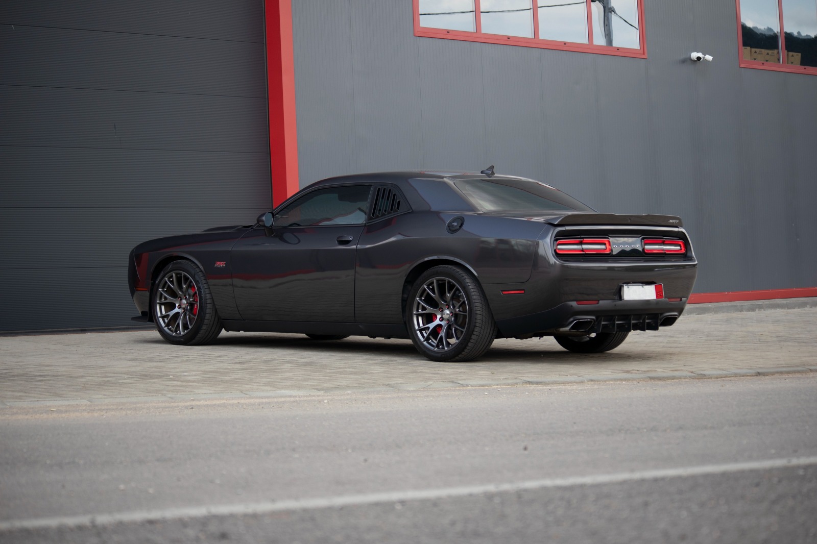 Dodge Challenger SRT 392 6.4 HEMI - изображение 8