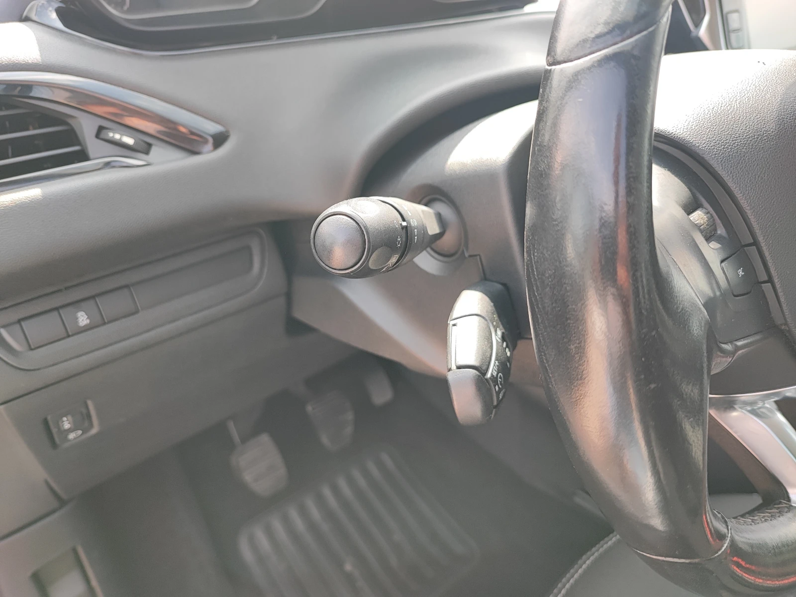 Peugeot 208 1.6BLUE-HDI-LED-EU6 | Mobile.bg — изображение 12