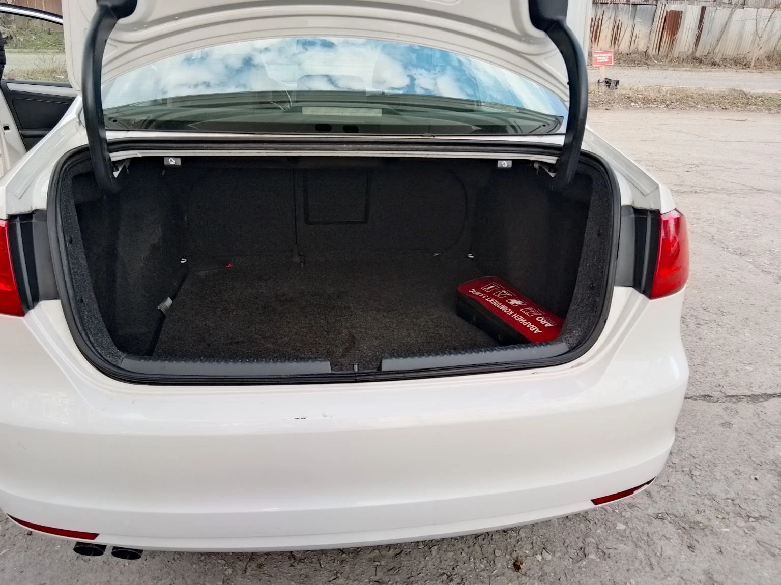 VW Jetta 2.0TDI | Mobile.bg   13