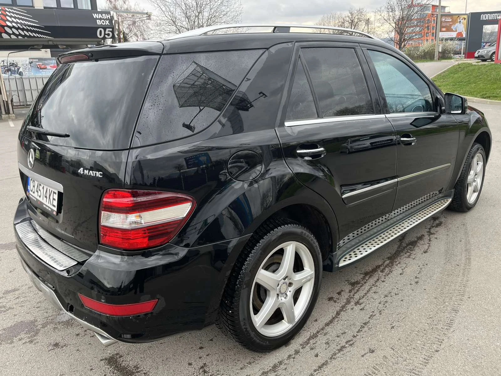 Mercedes-Benz ML 550 550 - изображение 4