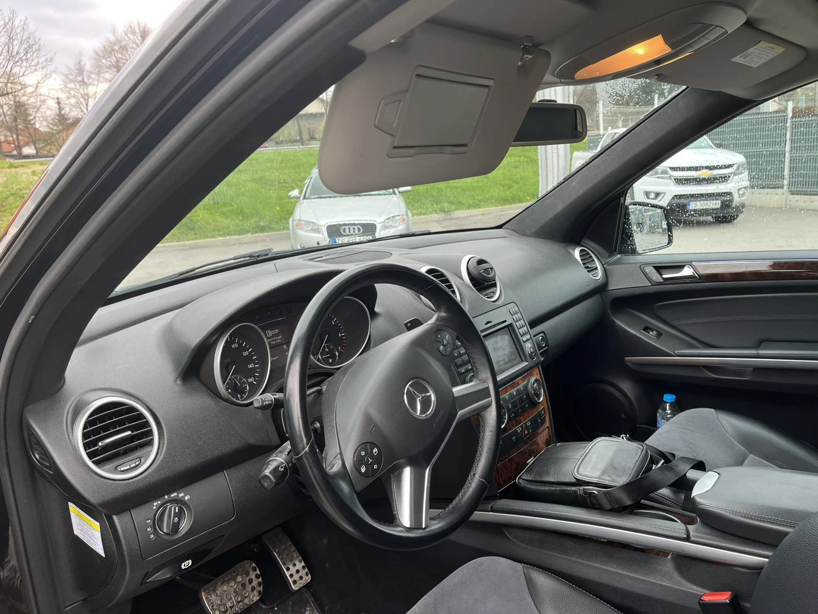 Mercedes-Benz ML 550 550 - изображение 8