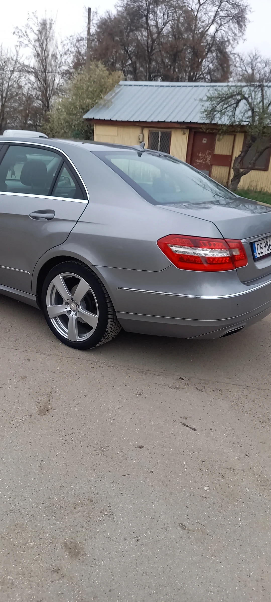 Mercedes-Benz E 220 Цди2.2 - изображение 5