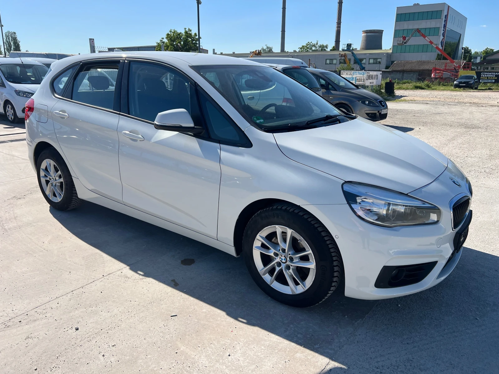 BMW 2 Active Tourer 218D - изображение 3