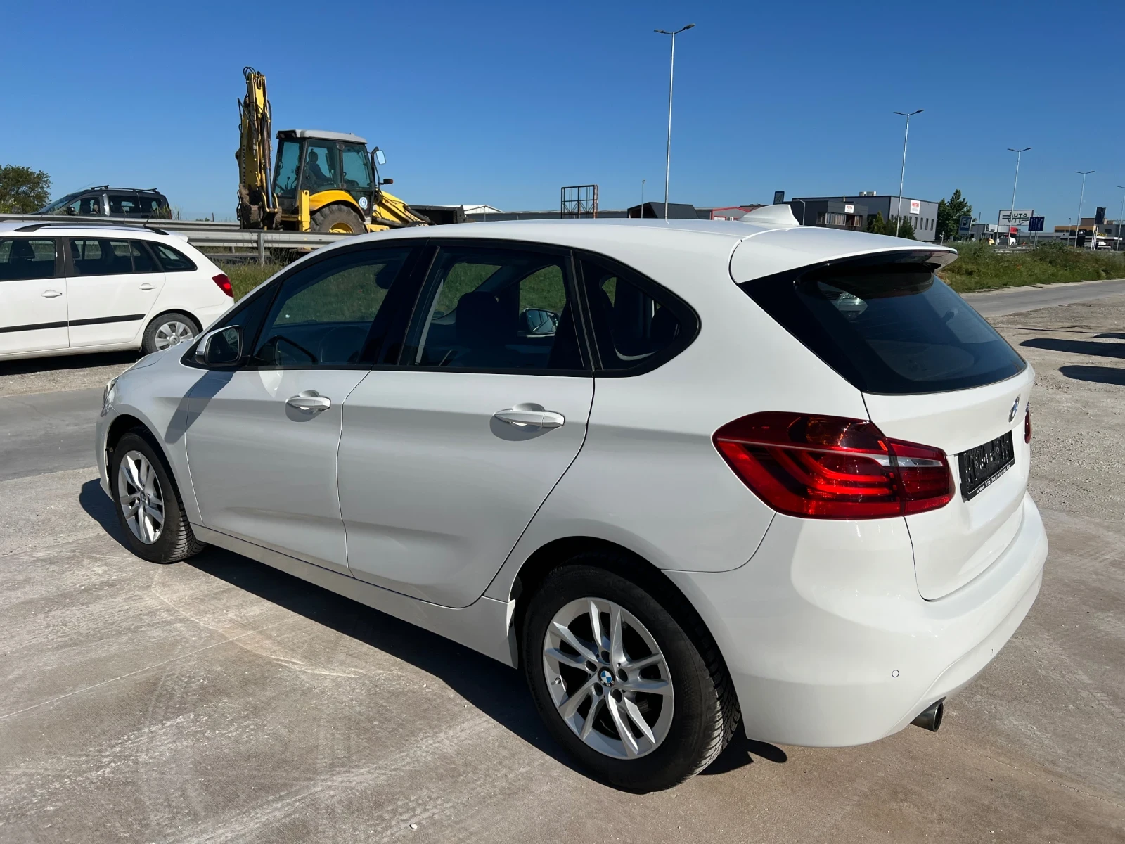 BMW 2 Active Tourer 218D - изображение 6