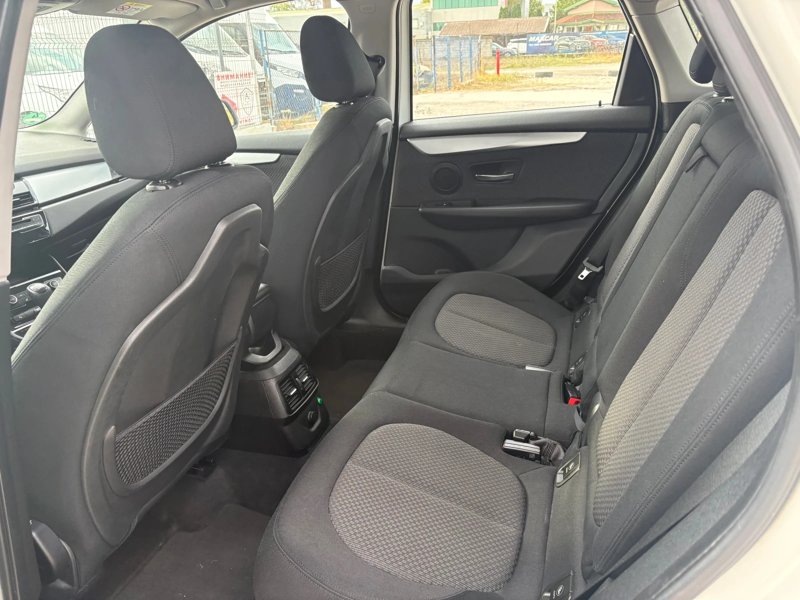 BMW 2 Active Tourer 218D, снимка 8 - Автомобили и джипове - 50361315