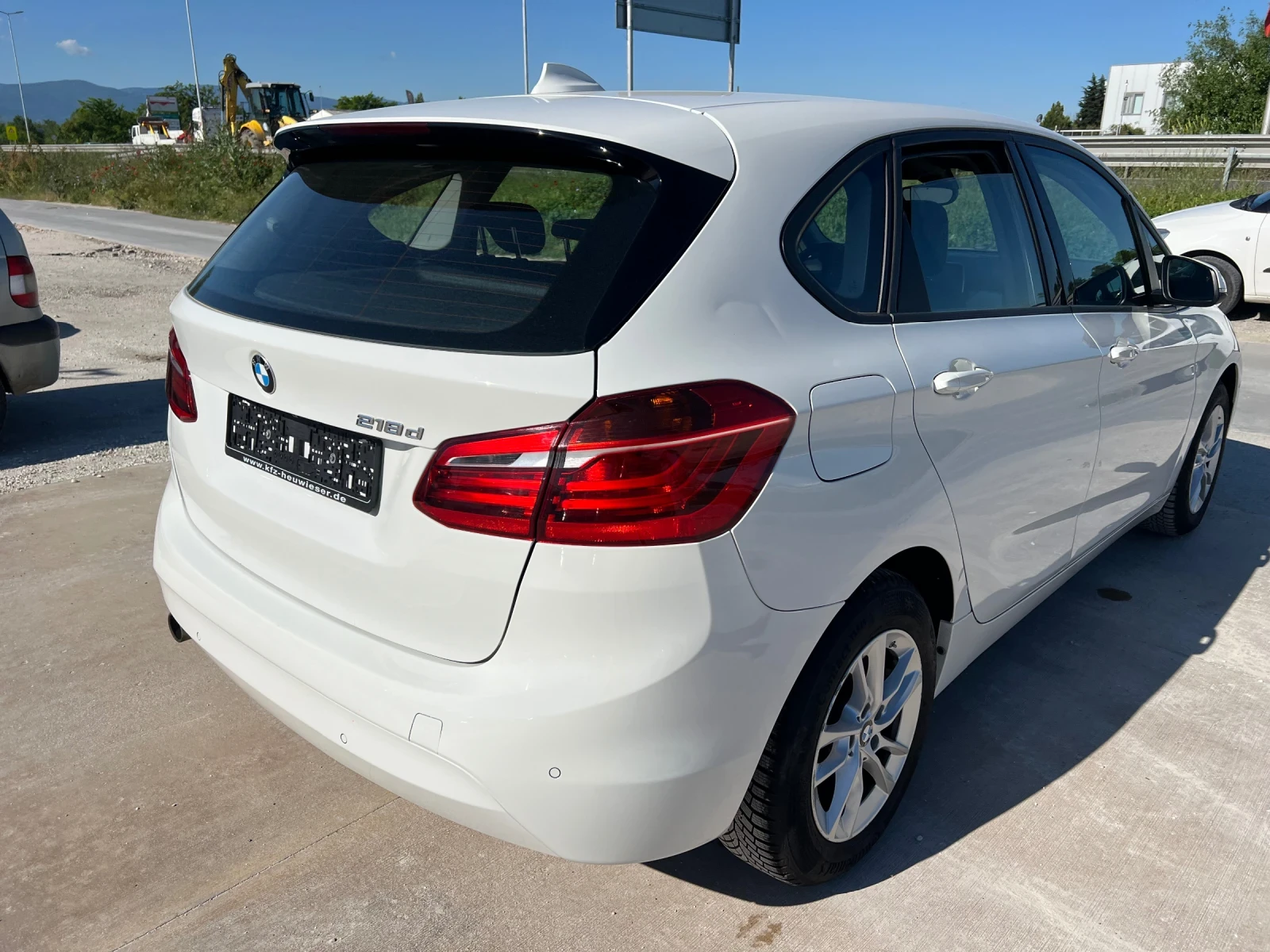 BMW 2 Active Tourer 218D - изображение 5