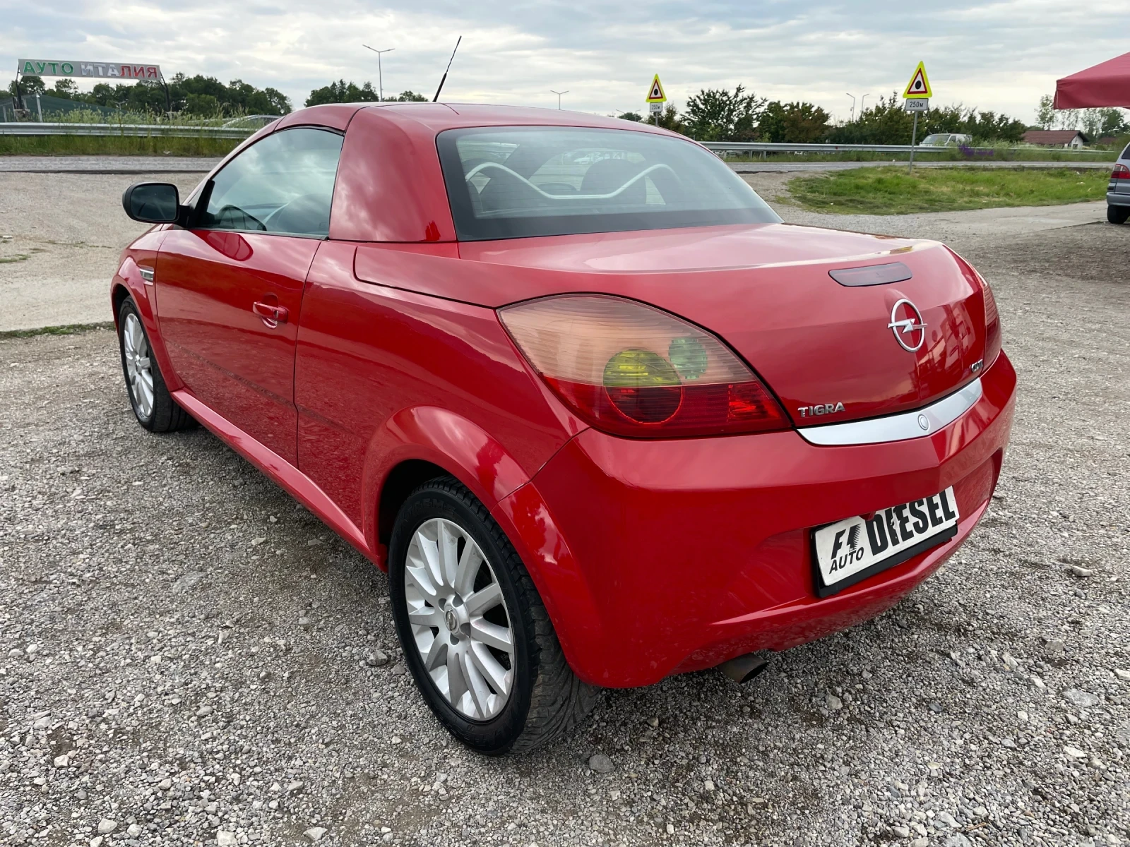Opel Tigra 1.3CDTI-70-ITALIA - изображение 9