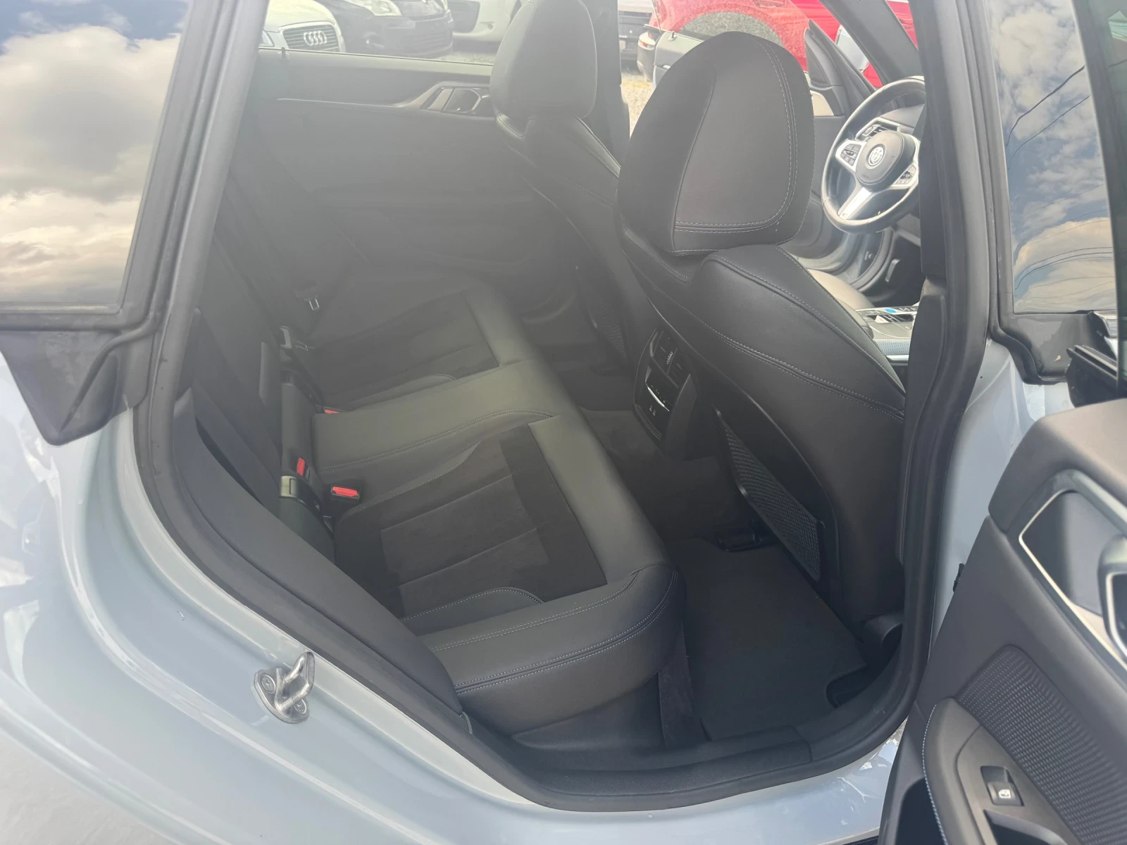 BMW i4 eDrive40 M-SPORT  | Mobile.bg   12