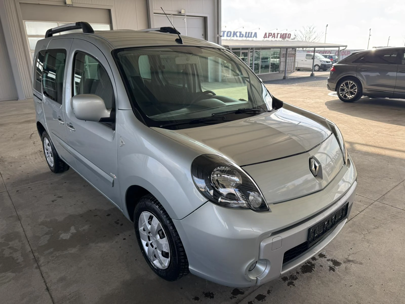 Renault Kangoo 1.5* 110ps* НАВИ* ПАРКТ* АВТОПИЛОТ - изображение 7