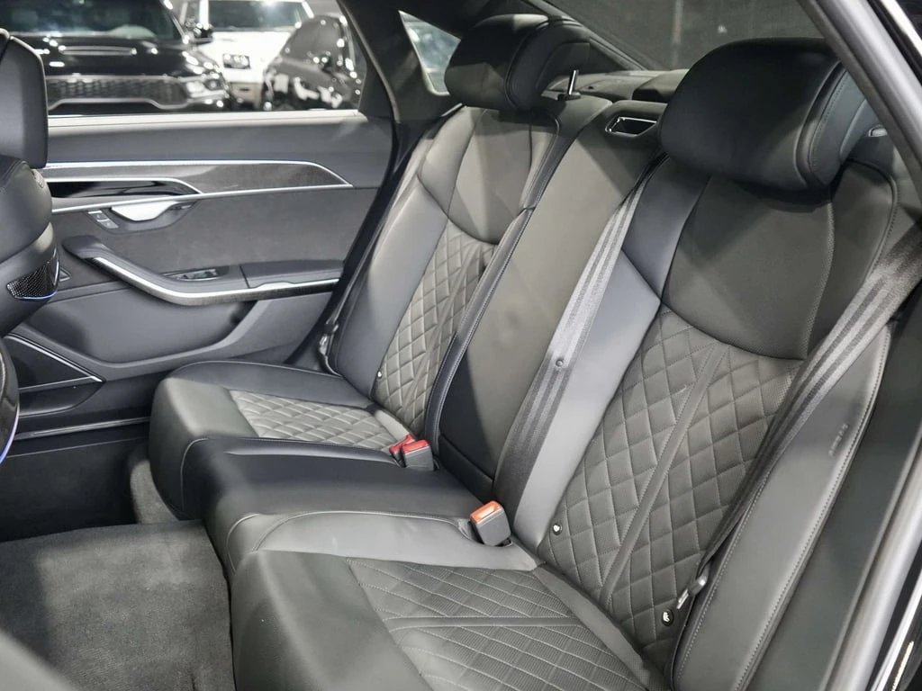 Audi S8 * quattro HUD/CARBON FIBER/BANG&O/PANO/360 CAM - изображение 10
