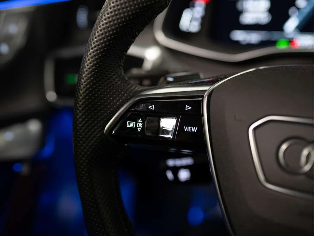 Audi S7 * PREMIUM PLUS | SPORT | B&O | SUNROOF | 22 IN * C - изображение 9