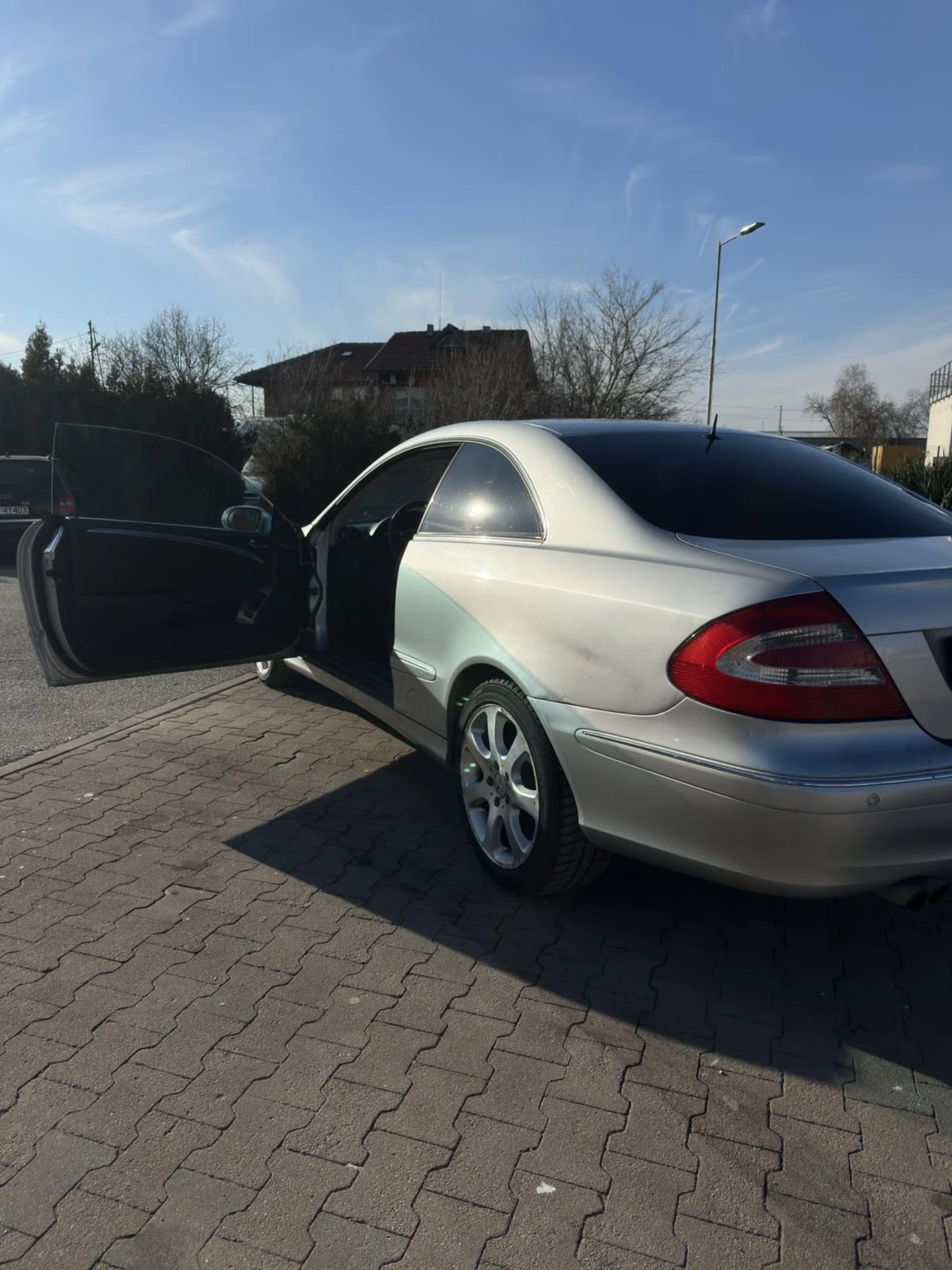 Mercedes-Benz CLK 200 CGI, снимка 4 - Автомобили и джипове - 53728403
