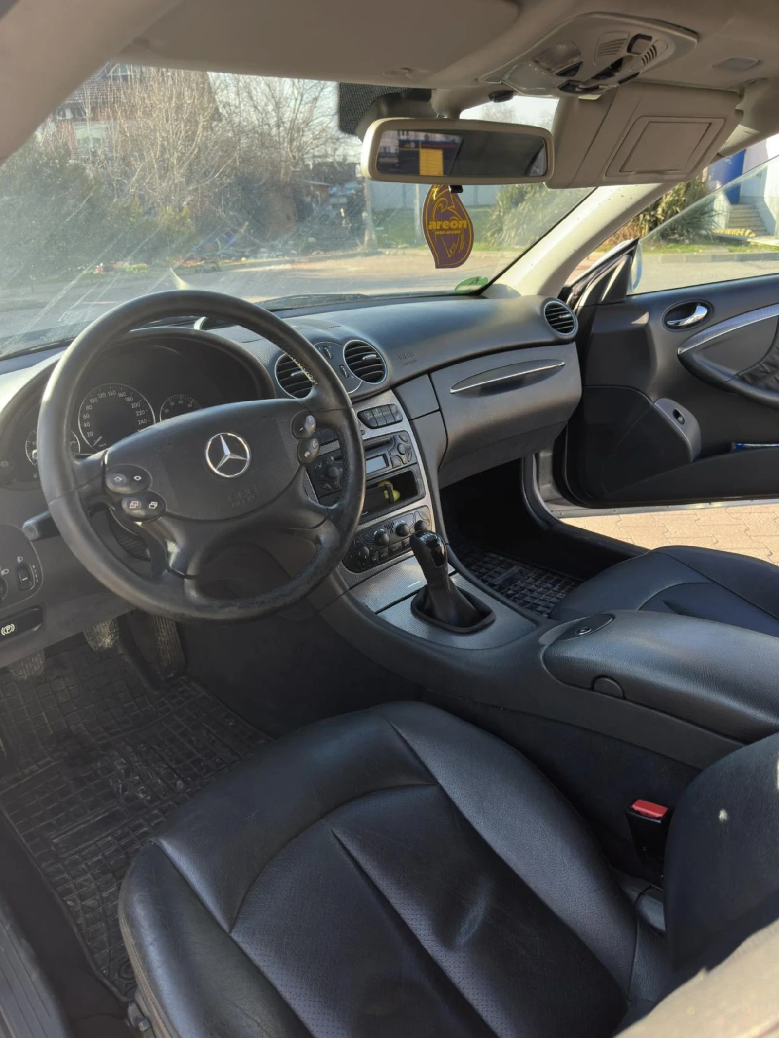 Mercedes-Benz CLK 200 CGI, снимка 7 - Автомобили и джипове - 53728403