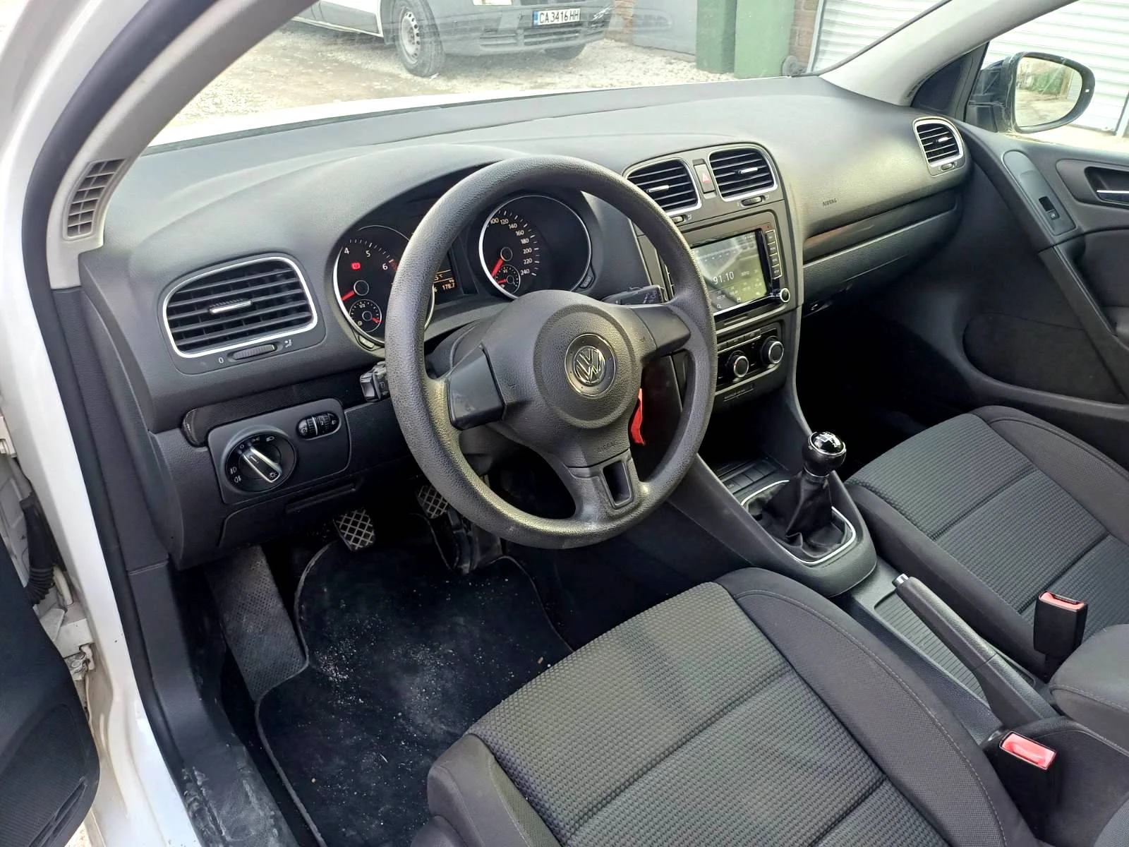 VW Golf VI 1.6 i-BIFuel, снимка 10 - Автомобили и джипове - 54115233