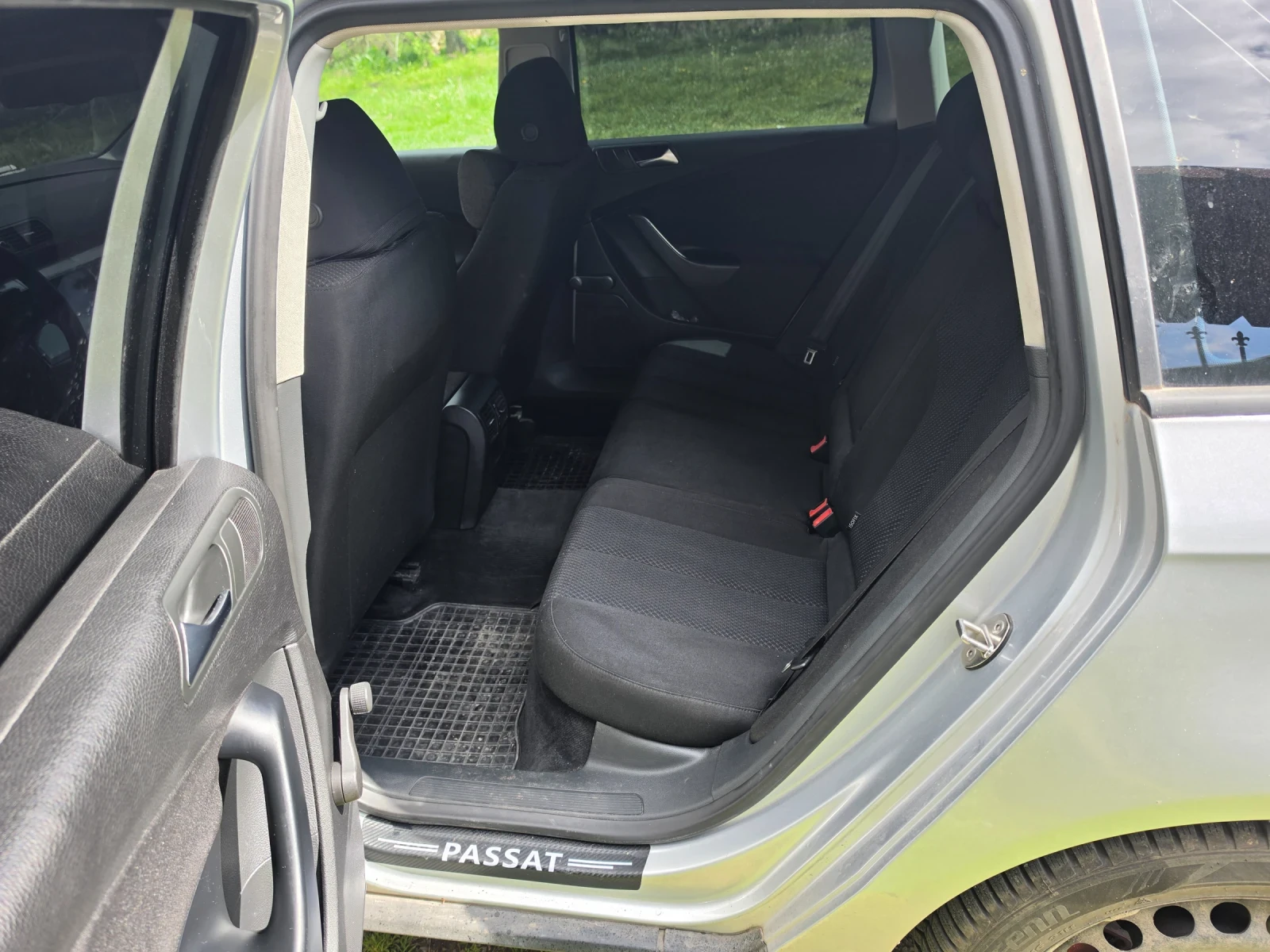 VW Passat 1.9 TDI, снимка 7 - Автомобили и джипове - 54184628