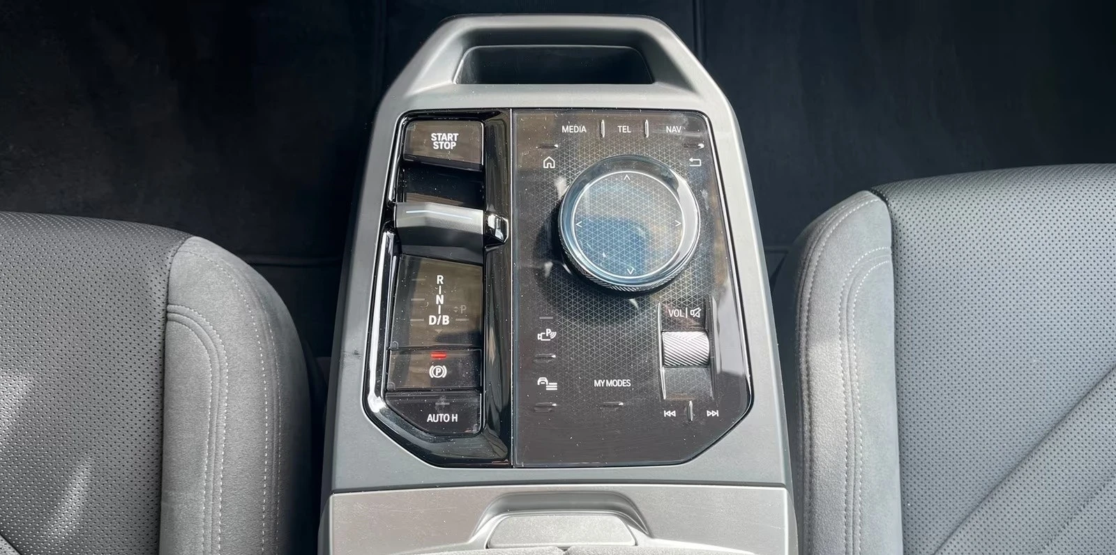 BMW iX XDRIVE 45 M-SPORT PRO H/K , снимка 9 - Автомобили и джипове - 54512158