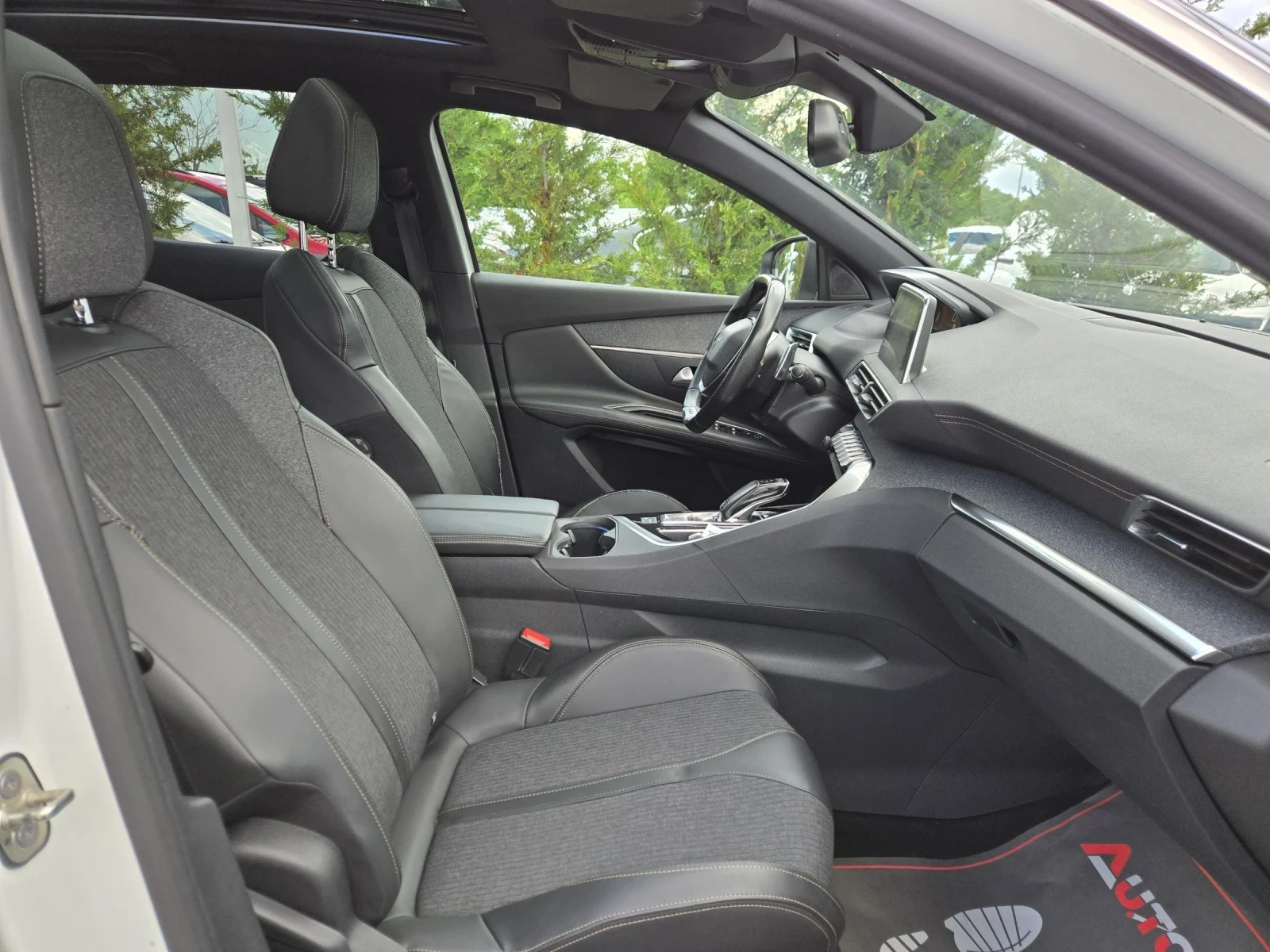 Peugeot 3008 1.5HDI-131кс= АВТОМАТ= GT LINE= DISTRONIC= PANORAM, снимка 14 - Автомобили и джипове - 54714294