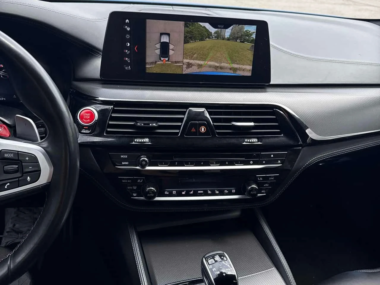 BMW M5 * BOWERS&WILKINS* МАСАЖИ* ДИТРОНИК* 360* ВАКУМ* , снимка 9 - Автомобили и джипове - 54923675