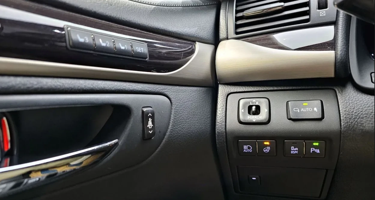 Lexus LS 460 Supreme XF 40, снимка 9 - Автомобили и джипове - 55043663