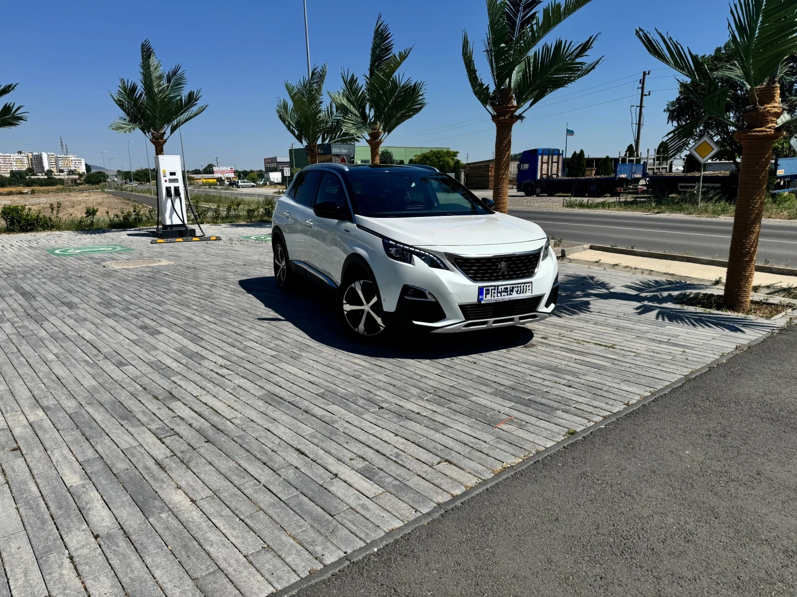 Peugeot 3008  1.6 PureTech (180 к.с.) GT-line, снимка 4 - Автомобили и джипове - 55105156