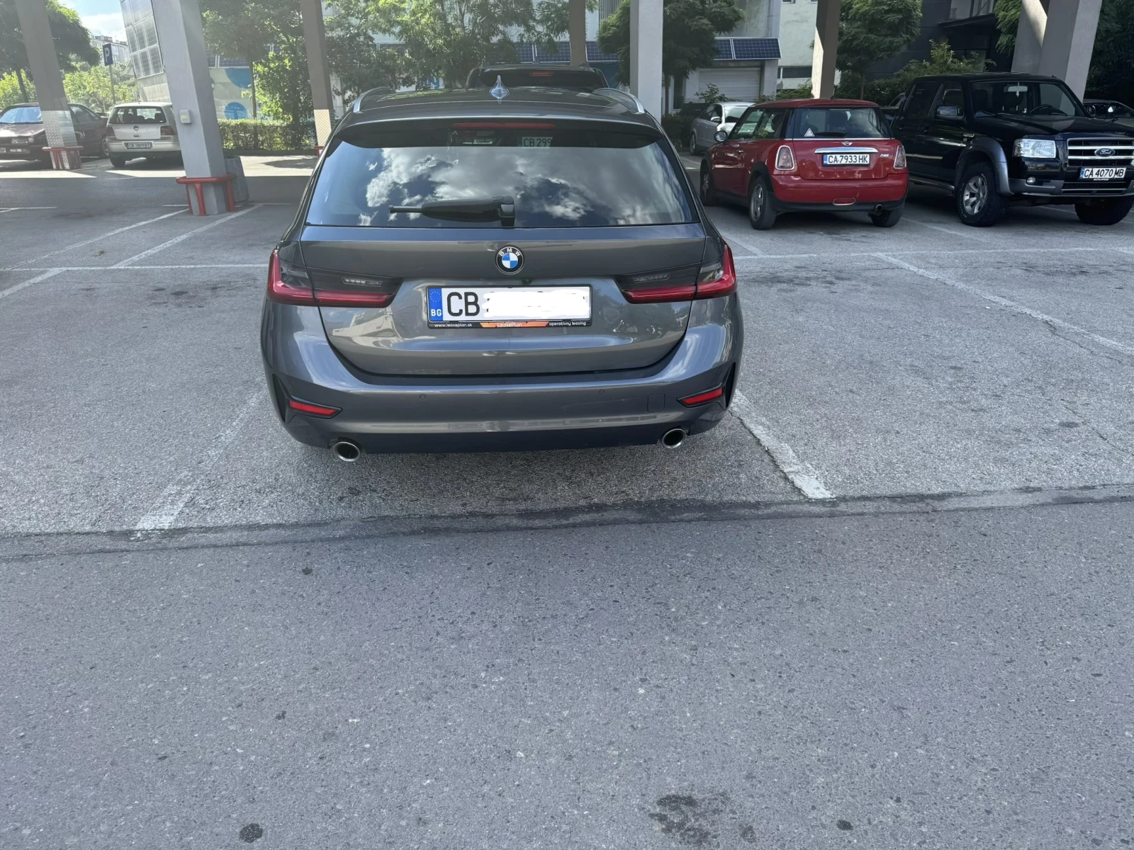BMW 320 Touring xdrive mhev, снимка 5 - Автомобили и джипове - 55233259