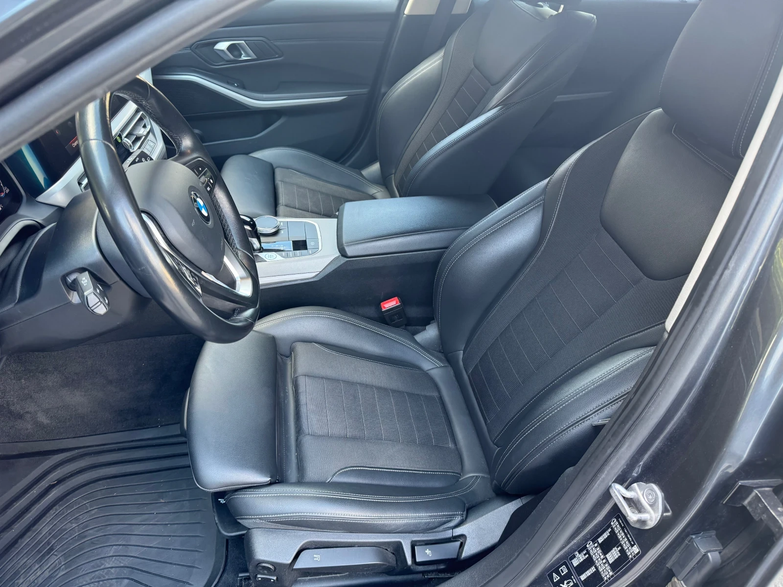 BMW 320 Touring xdrive mhev, снимка 13 - Автомобили и джипове - 55233259