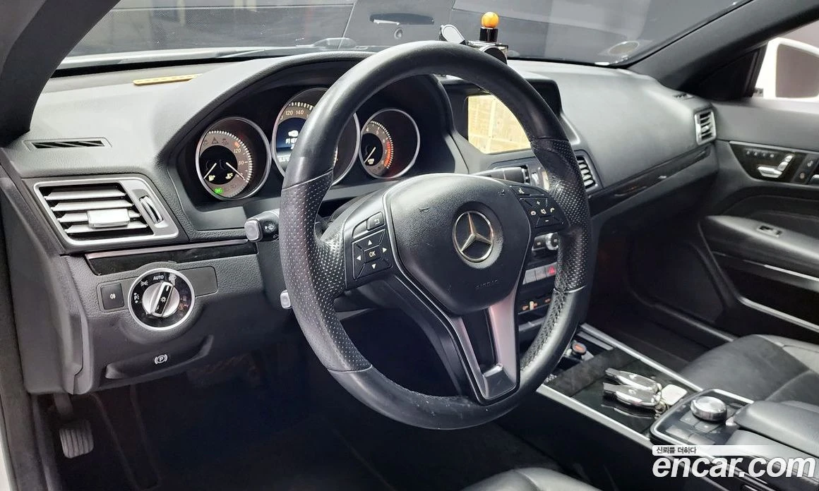 Mercedes-Benz E 200 E200 Coupe, снимка 13 - Автомобили и джипове - 55685028