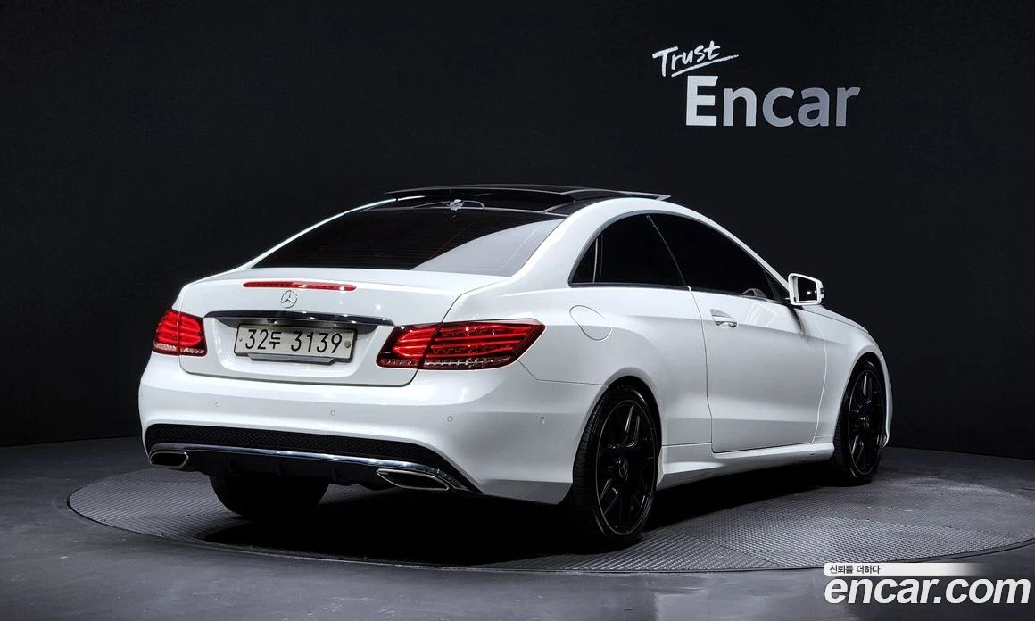 Mercedes-Benz E 200 E200 Coupe, снимка 2 - Автомобили и джипове - 55685028
