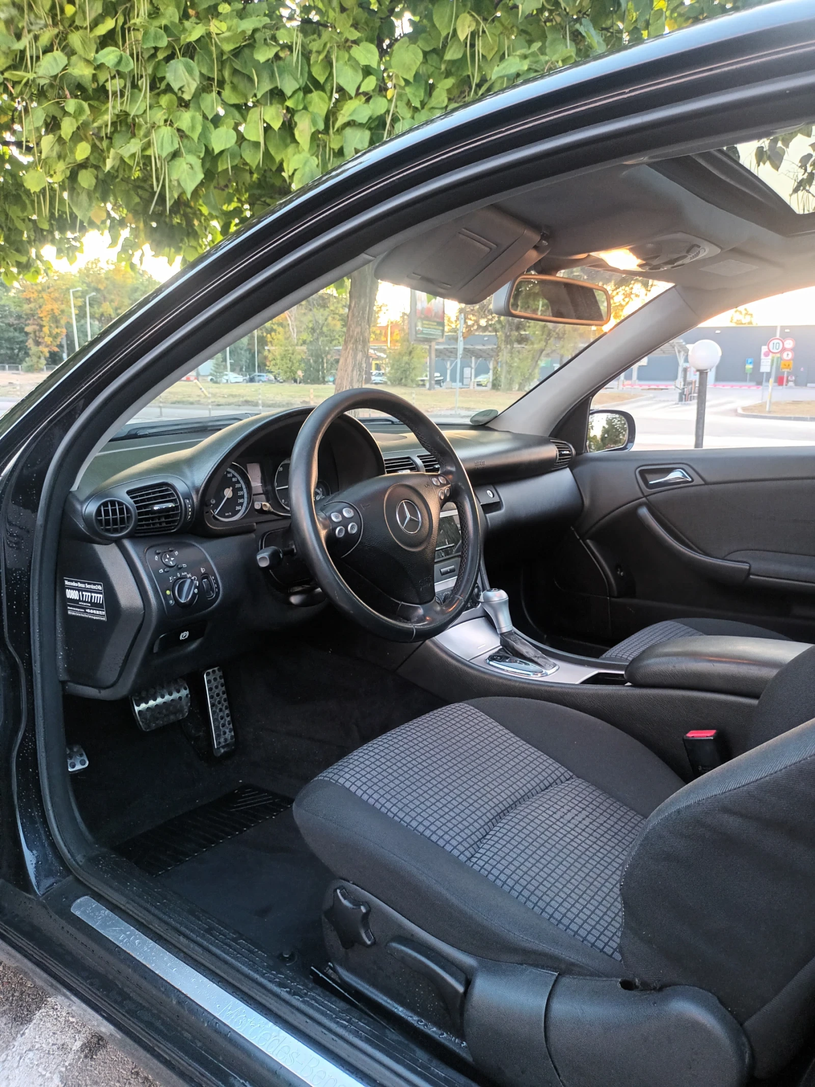 Mercedes-Benz C 220 2.2 cdi coupe, снимка 4 - Автомобили и джипове - 55839292