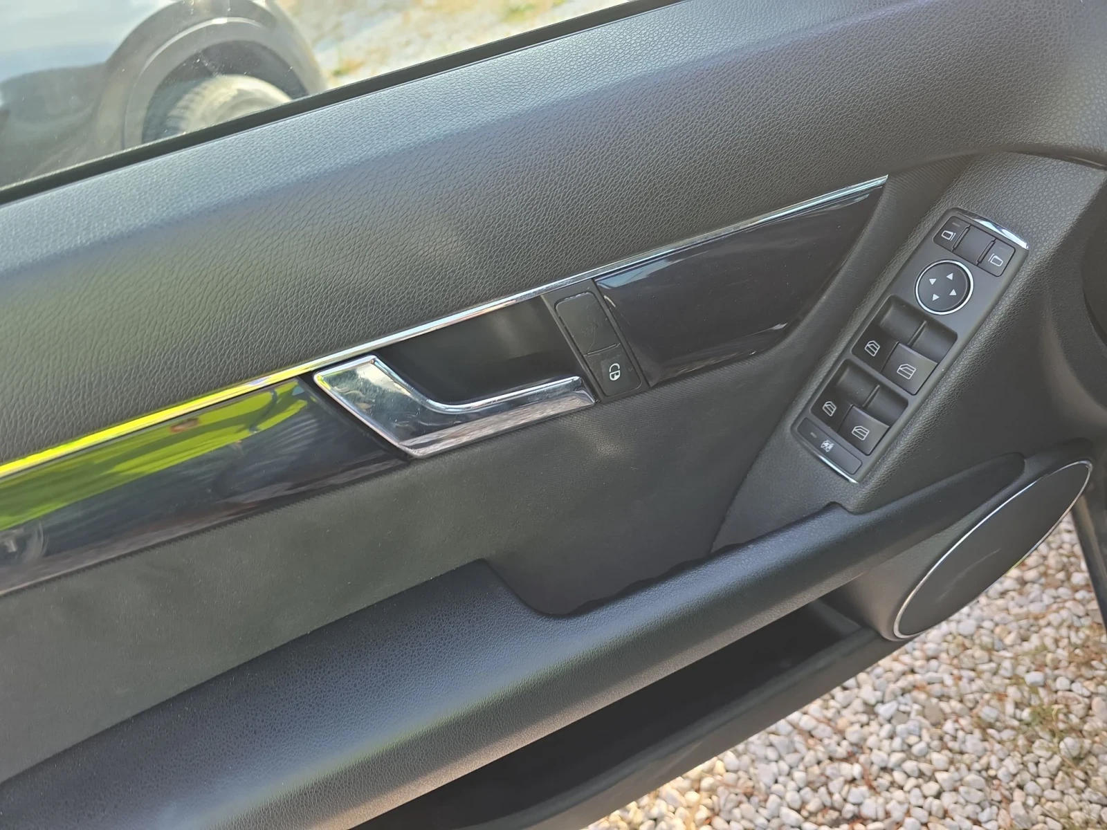 Mercedes-Benz C 200 Avangarg, снимка 10 - Автомобили и джипове - 56124428