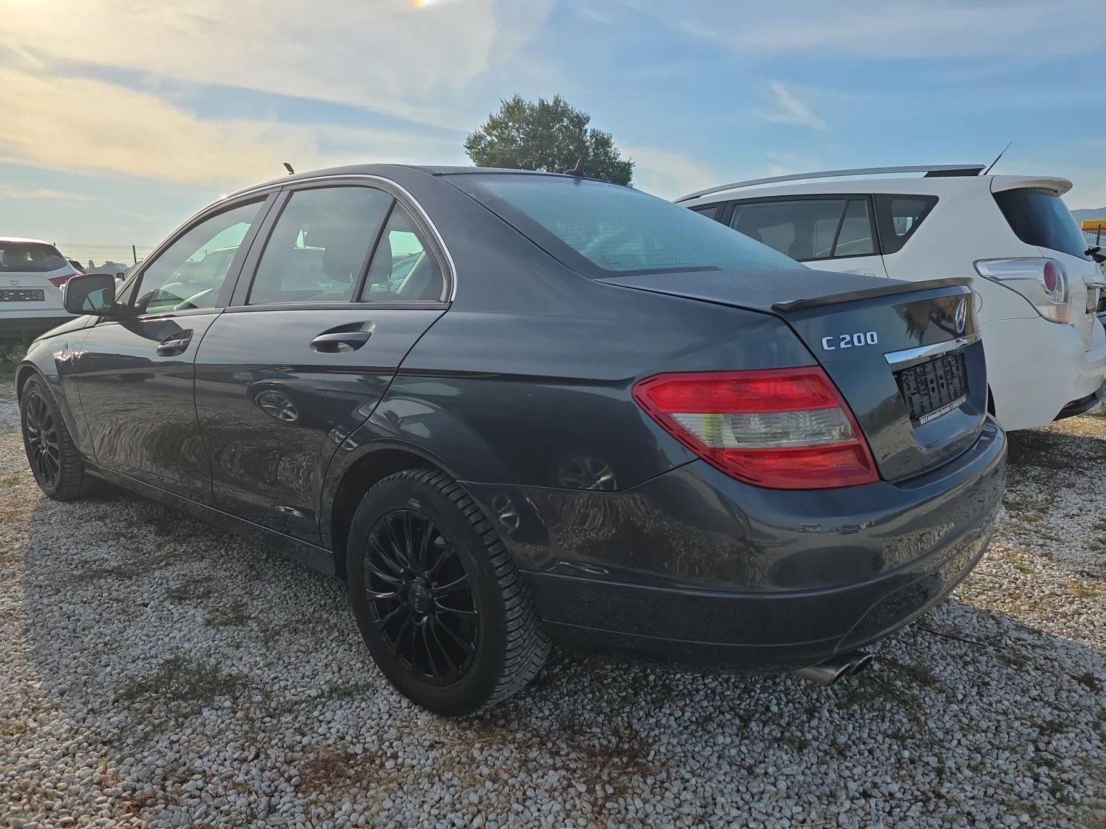Mercedes-Benz C 200 Avangarg, снимка 3 - Автомобили и джипове - 56124428