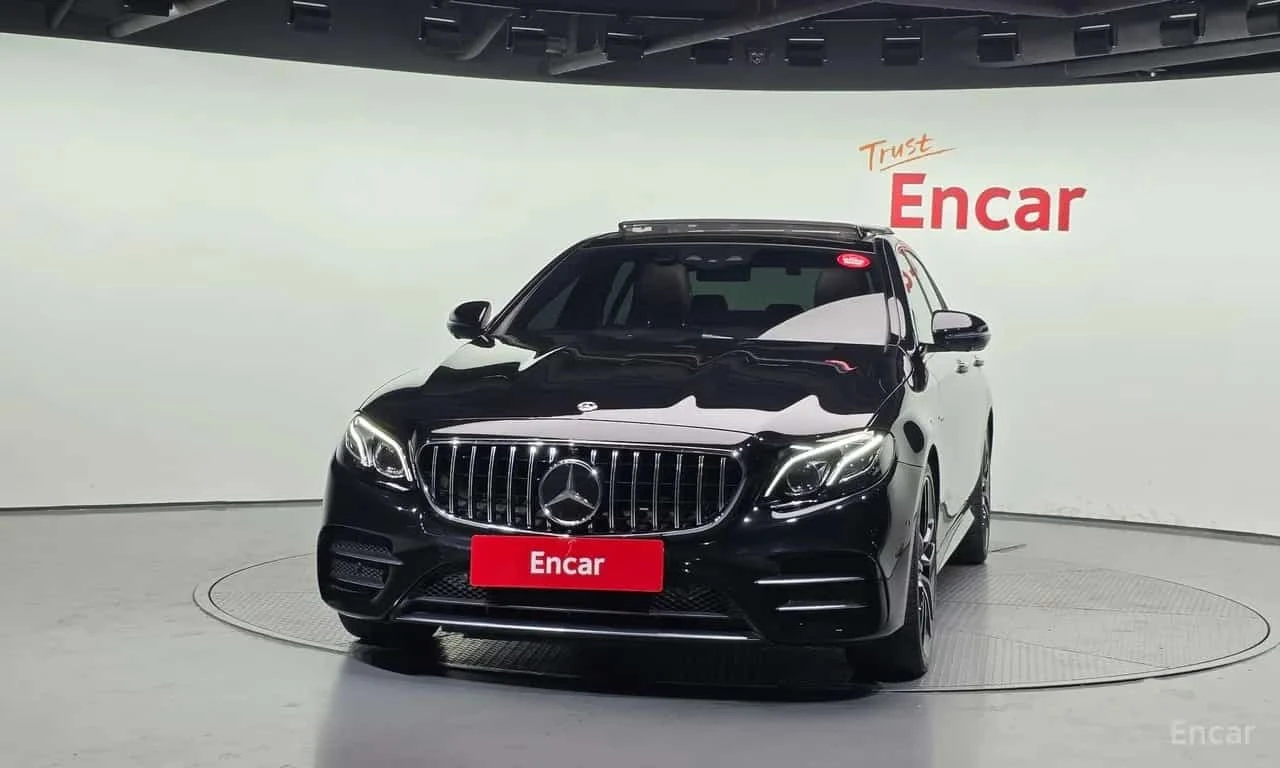 Mercedes-Benz E 53 AMG 4MATIC+ /ОБДУХВАНЕ/ПАНОРАМА/ДИСТРОНИК/360, снимка 3 - Автомобили и джипове - 56210890
