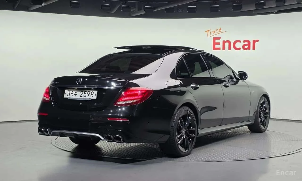 Mercedes-Benz E 53 AMG 4MATIC+ /ОБДУХВАНЕ/ПАНОРАМА/ДИСТРОНИК/360, снимка 2 - Автомобили и джипове - 56210890