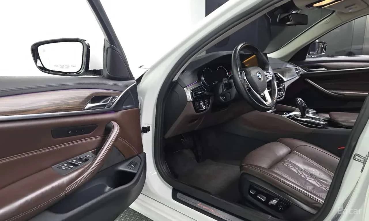 BMW 530 * 530i Luxury Plus * ЦЕНА ДО БГ, снимка 6 - Автомобили и джипове - 56313350