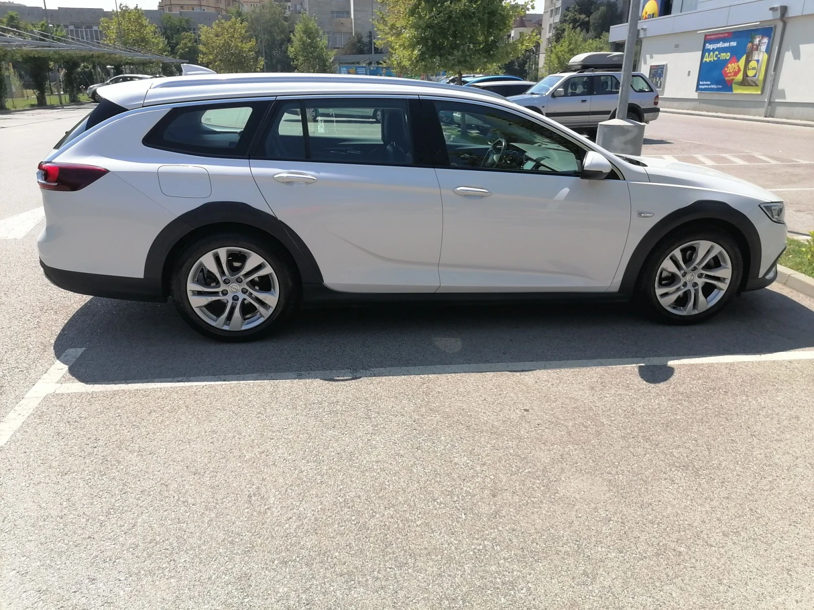 Opel Insignia Country Tourer (B), снимка 5 - Автомобили и джипове - 56628226