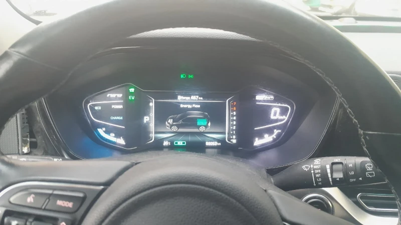 Kia Niro 1.6 i, снимка 9 - Автомобили и джипове - 47829448