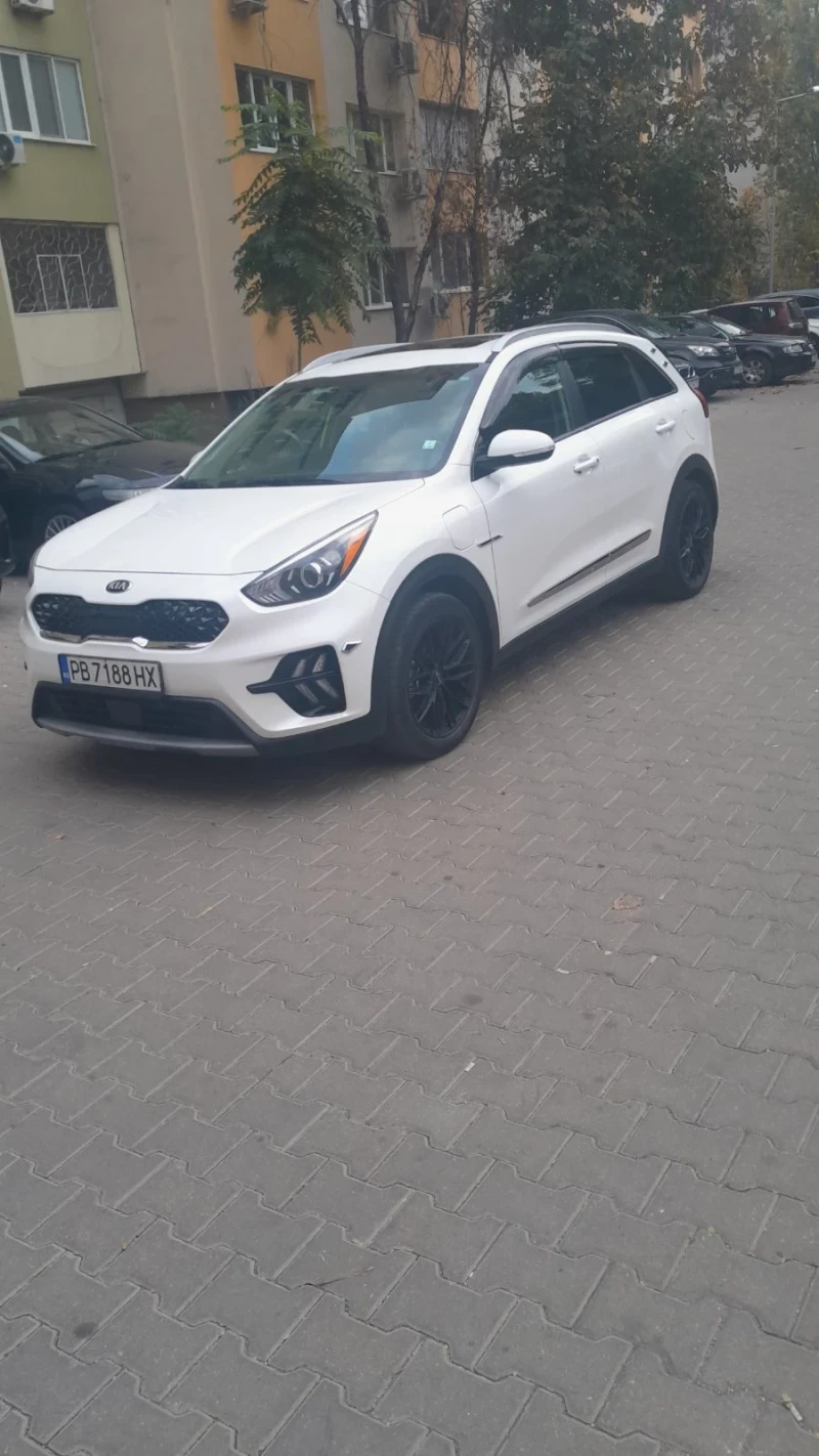 Kia Niro 1.6 i, снимка 1 - Автомобили и джипове - 47829448