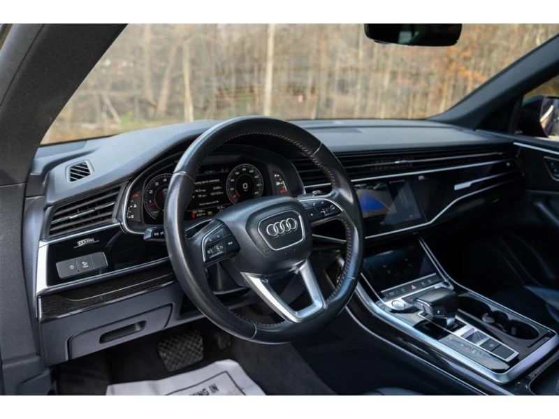 Audi Q8 PREMIUM S-Line* Black Optic* Distronic* Пано* Подг, снимка 12 - Автомобили и джипове - 48564359