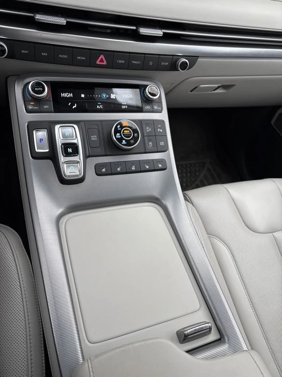 Hyundai Palisade 2023 Ultimate Calligraphy * CARFAX* БЕЗ ПЪРВОНАЧАЛ, снимка 9 - Автомобили и джипове - 52941697