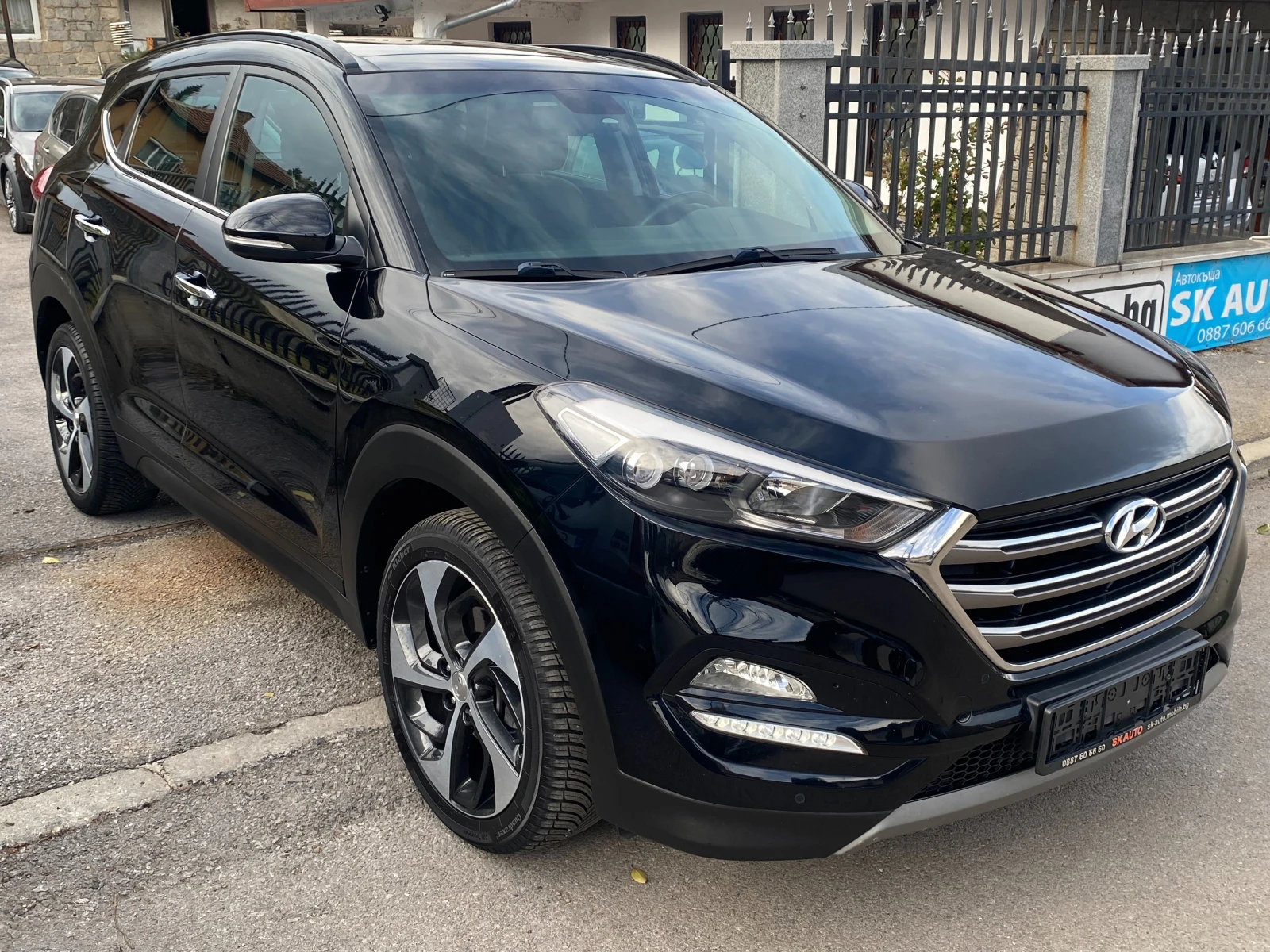 Hyundai Tucson 2.0CRDI-4X4-PREMIUM-FULL-PANO-PDC-NAVI-КОЖА-EURO6B - изображение 3