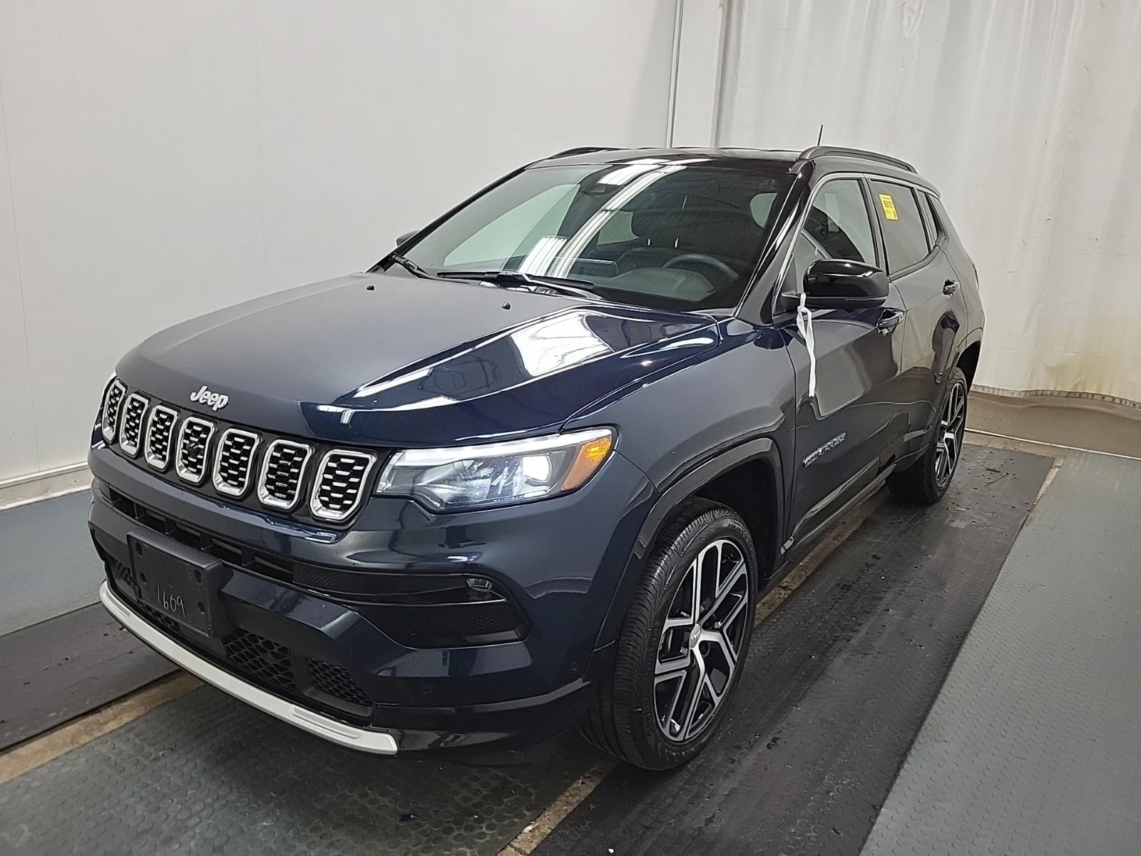 Jeep Compass LIMITED * * CARFAX * * АВТО КРЕДИТ * * , снимка 2 - Автомобили и джипове - 54077440