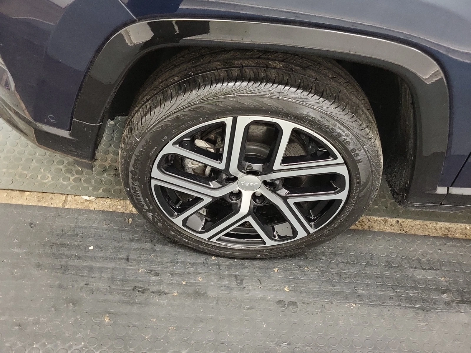 Jeep Compass LIMITED * * CARFAX * * АВТО КРЕДИТ * * , снимка 15 - Автомобили и джипове - 54077440