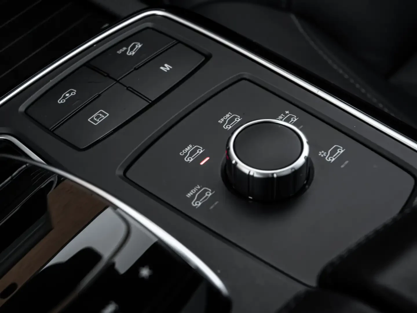Mercedes-Benz GLE 43 AMG HARMAN KARDON/360 CAMERA/PANO/DRIVE PKG/ADAPT. CRU, снимка 14 - Автомобили и джипове - 55630447