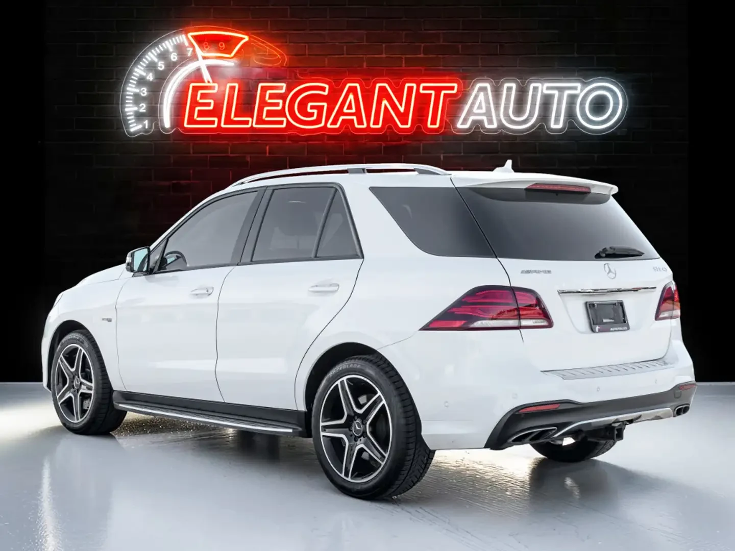 Mercedes-Benz GLE 43 AMG HARMAN KARDON/360 CAMERA/PANO/DRIVE PKG/ADAPT. CRU, снимка 6 - Автомобили и джипове - 55630447